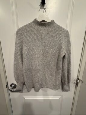 J. Crew Light Gray Ribbed Mock Neck Sweater Women’s size Small